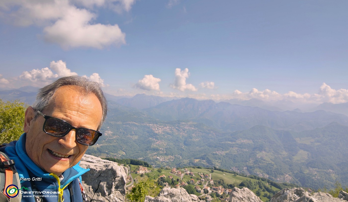 24 Bella vista su Roncola e Prealpi Orobie di Val Imagna, Val Brembilla, Val Brembana.jpg